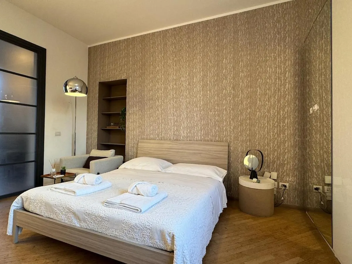 Central Penthouse 5 Minutes From Duomo location