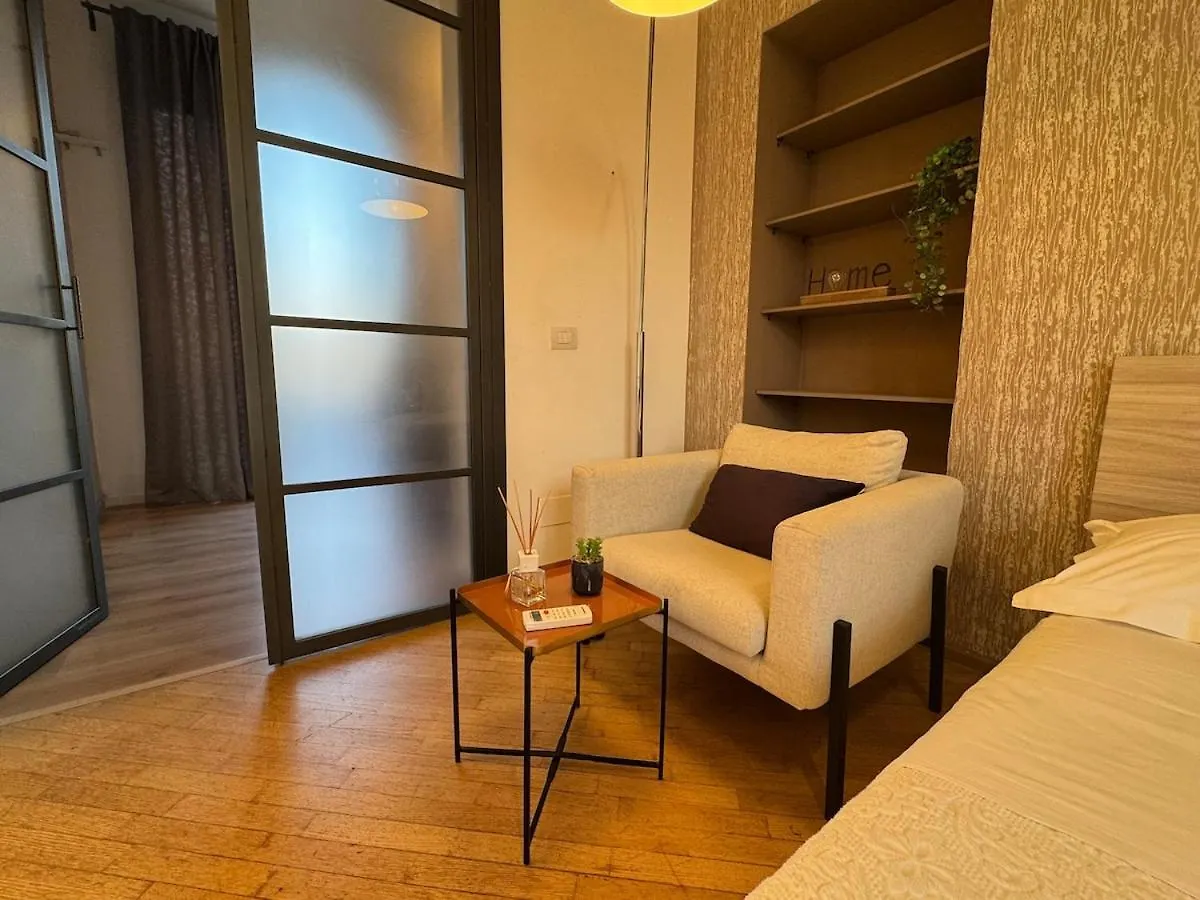 Central Penthouse 5 Minutes From Duomo Milánó Apartman