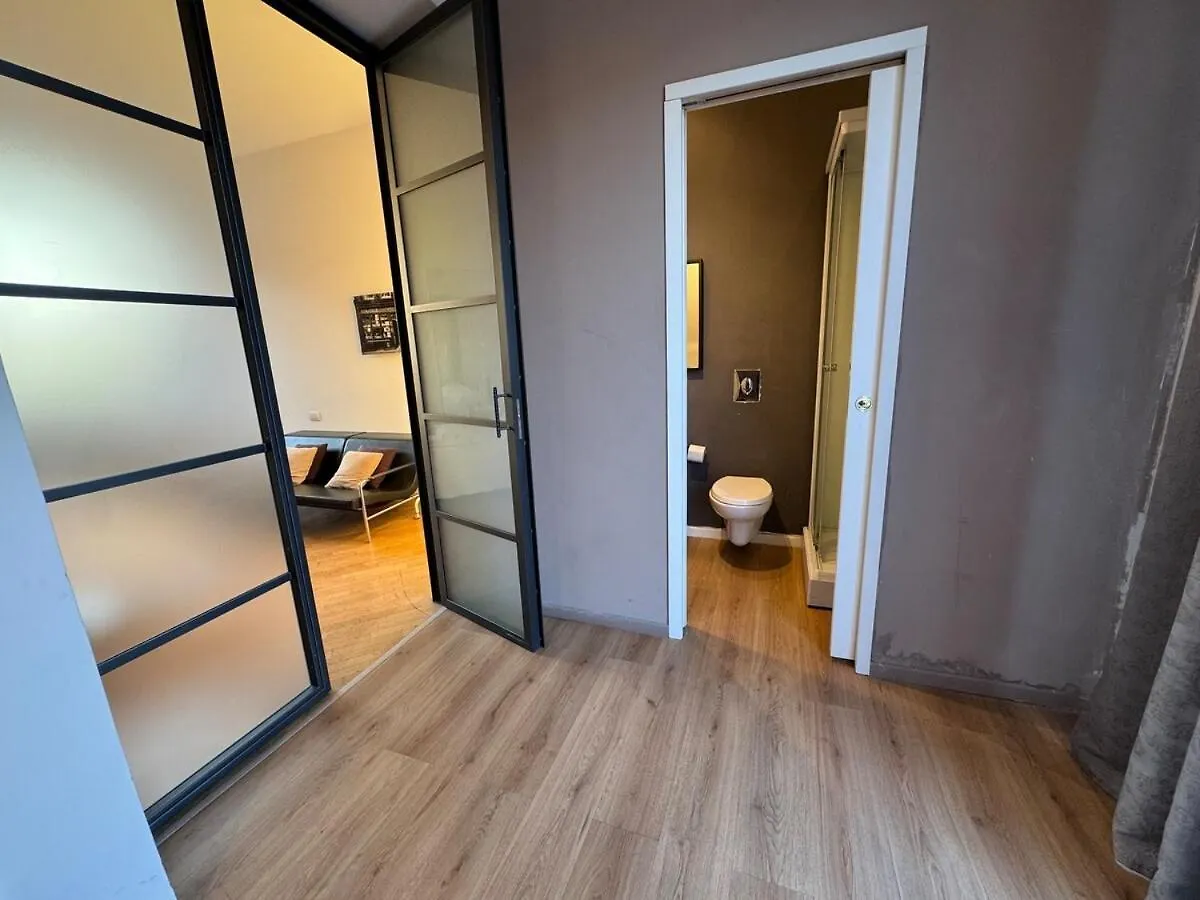 Central Penthouse 5 Minutes From Duomo Milano 0*,  İtalya