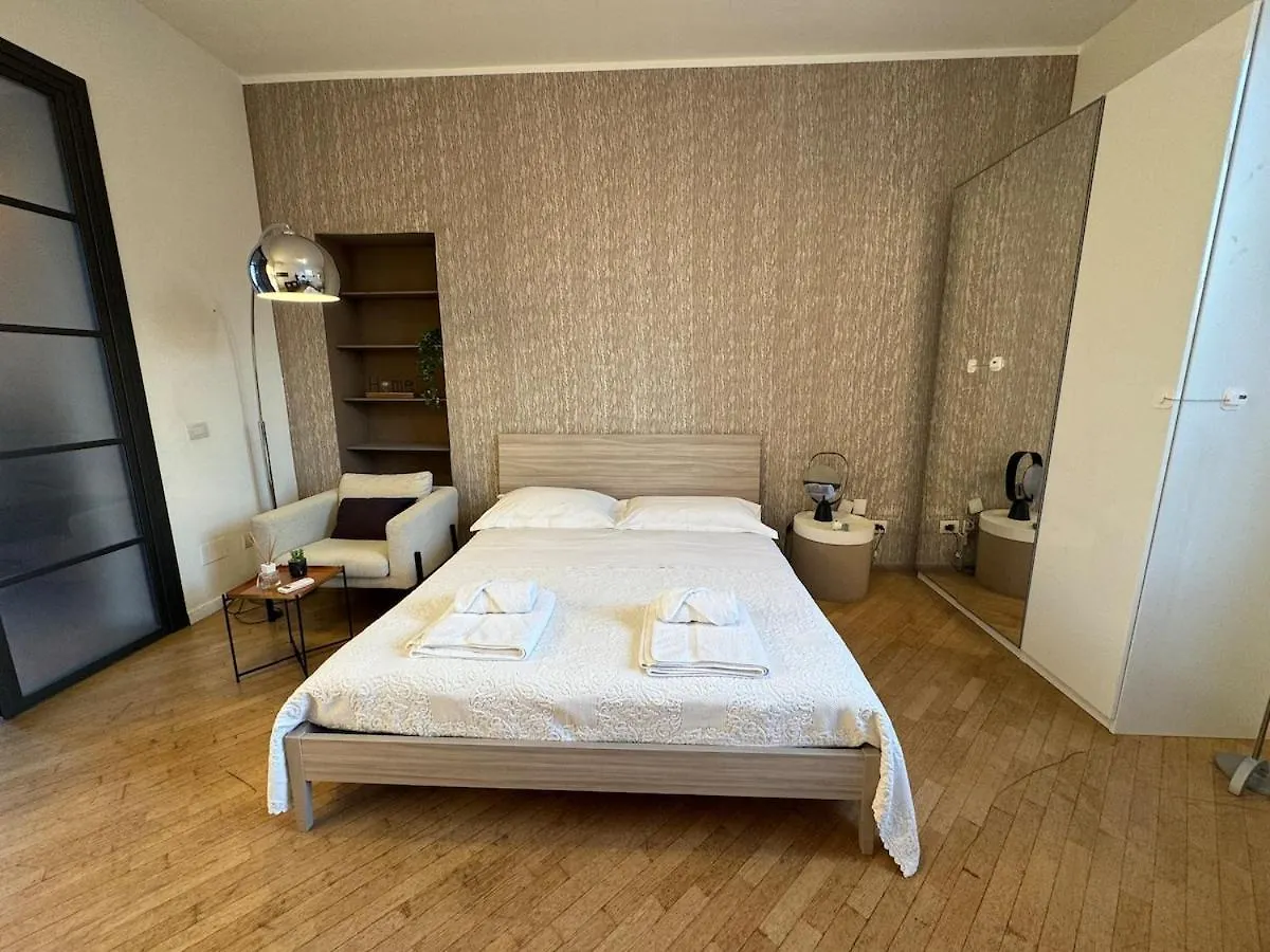 Central Penthouse 5 Minutes From Duomo Milano İtalya